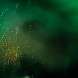 Es zum Jubiläum knallen lassen Es zum Jubiläum knallen lassen