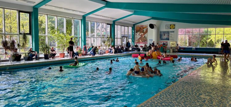 Dritter Schwimm-Olymp begeistert Besucher und stärkt das Bandwirker-Bad